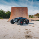 OUTCAST 4WD EXtreme Bash Stunt Truck, 1:5 ROLLER Black